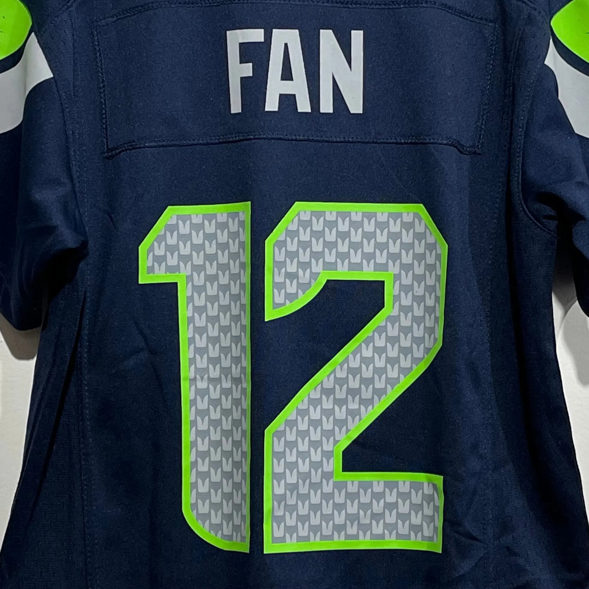 Fan #12 Seattle Seahawks Jersey Youth S