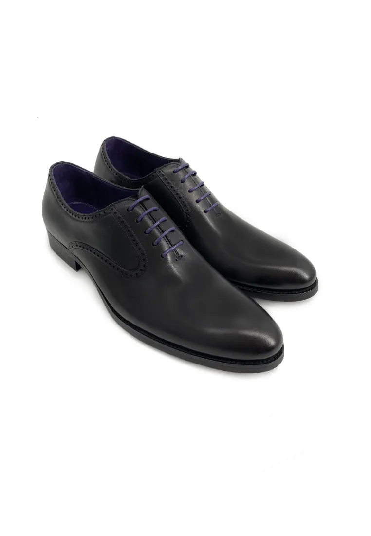 Minimalist Workaday Lace-up Oxford