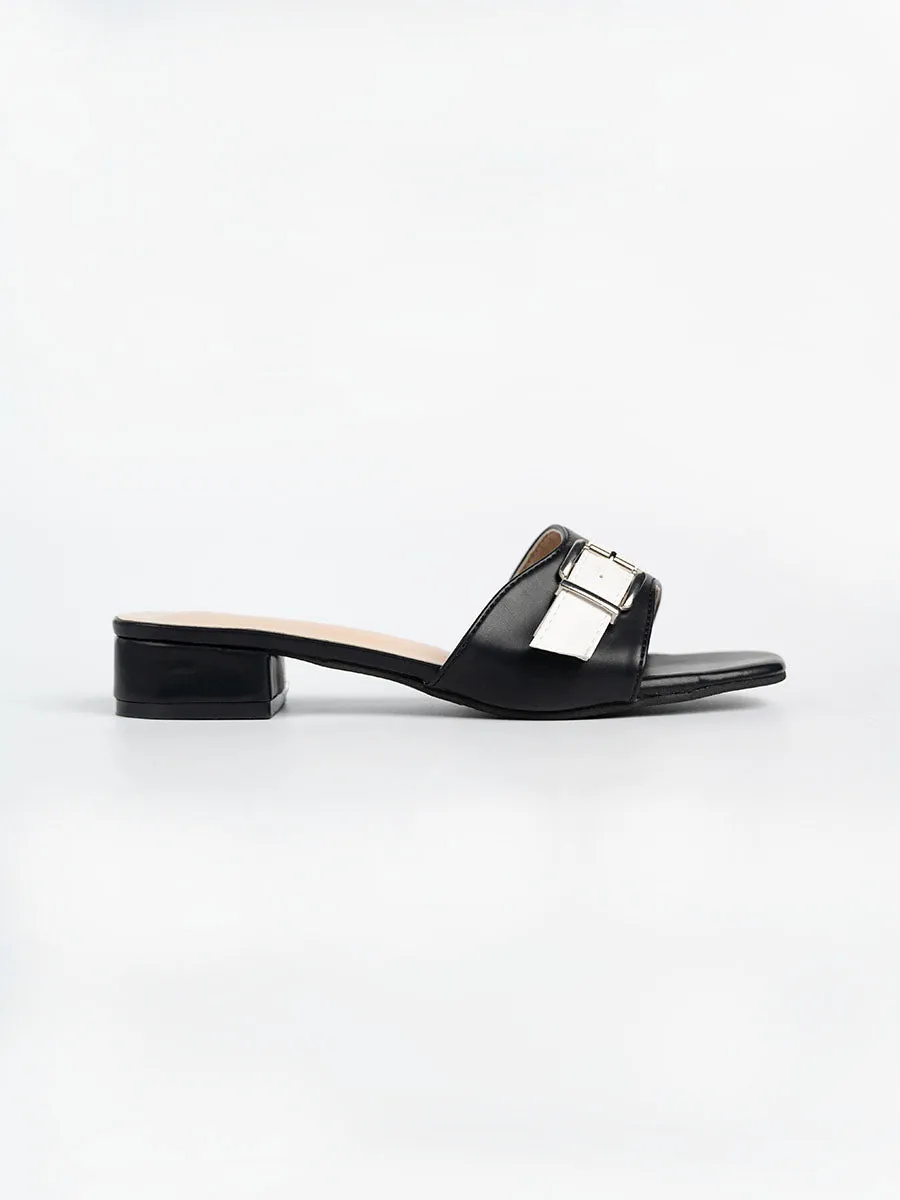 Naynie Buckle Sandals